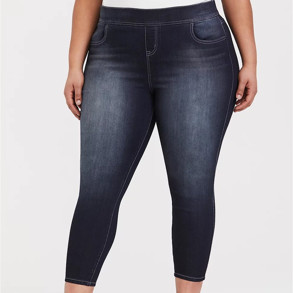 NWT Torrid Crop Lean Jean SZ 3